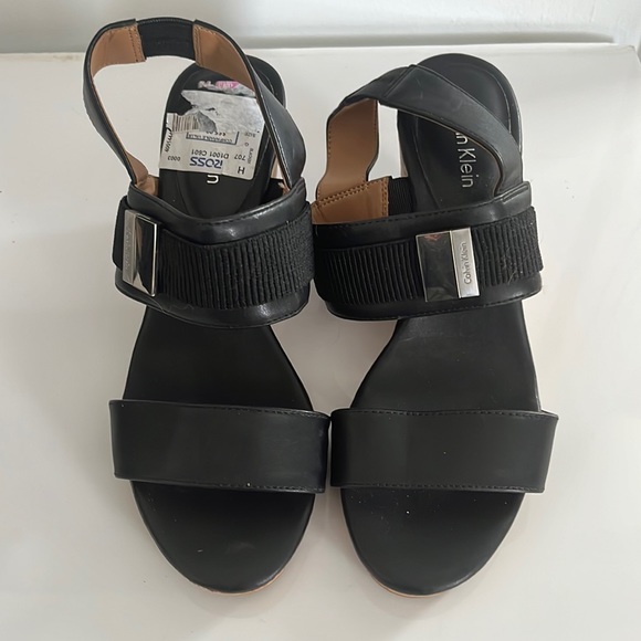 Calvin Klein black wedge heels size 6.5 - Picture 1 of 4